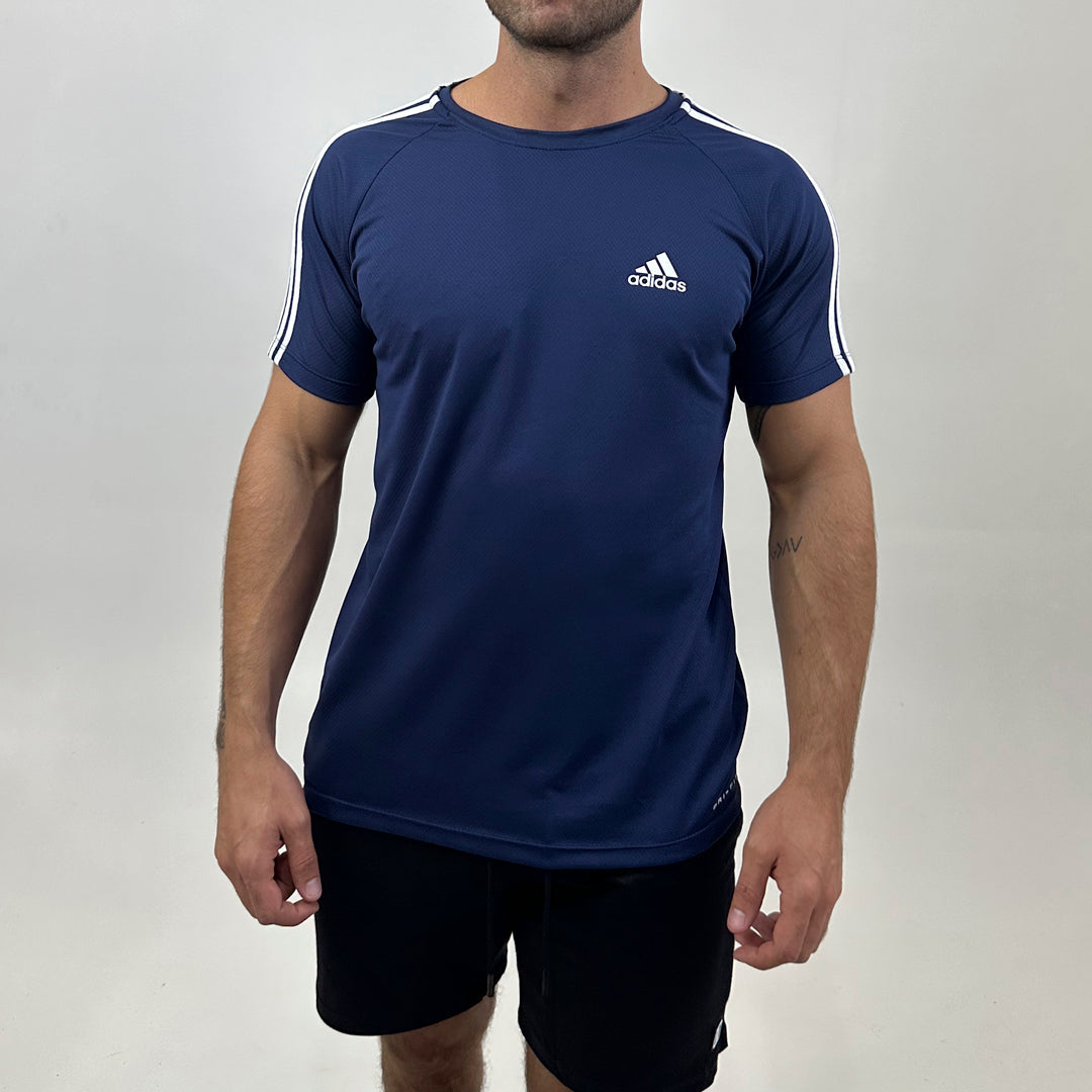 Camiseta Dry Fit Adidas III Listras Ombro