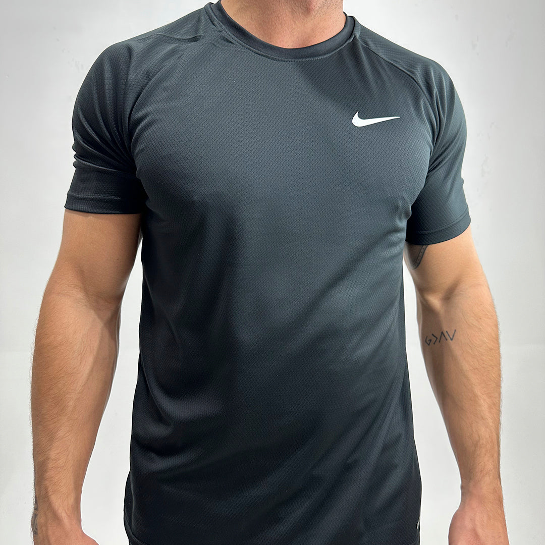 Camiseta Dry Fit Nike Colapse